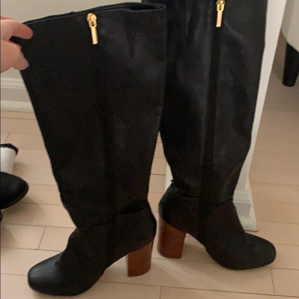 Black boots